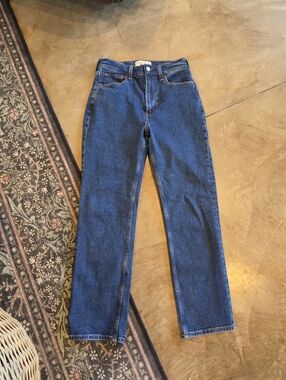 Abercrombie & Fitch The Ankle Straight Ultra High Rise Denim 90's Jeans Size 25